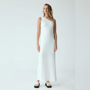 Third Form White‎ One-Shoulder Dress